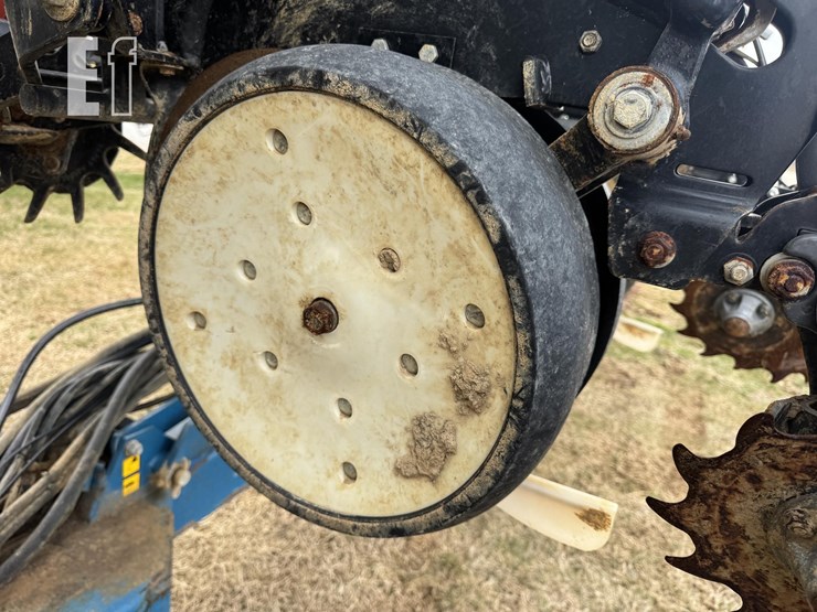 2008-kinze-3600-image-10