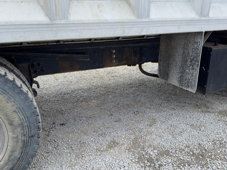 1998-international-9300-image-28