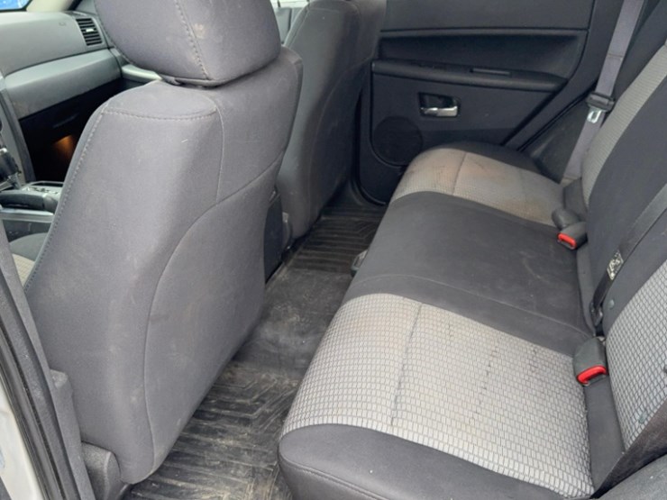 2010-jeep-grand-cherokee-image-33