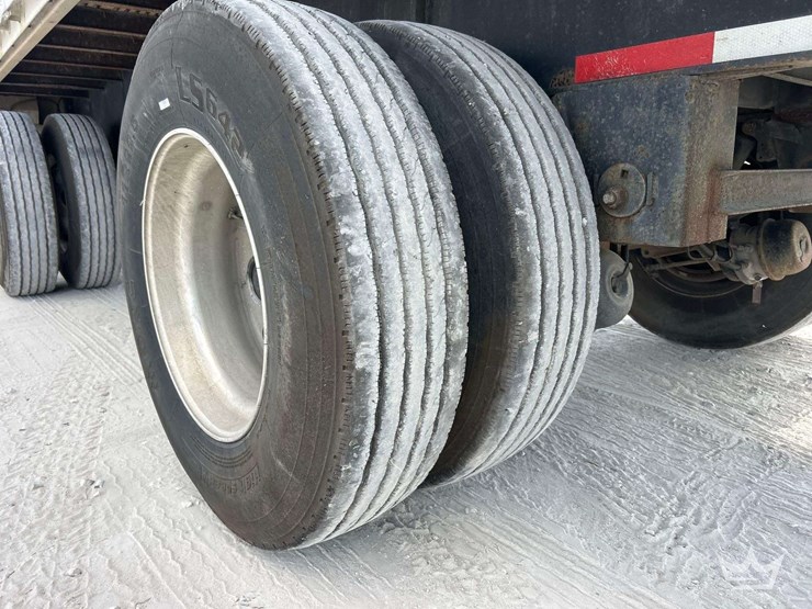 2002-48ft.-t/a-flatbed-trailer-image-17