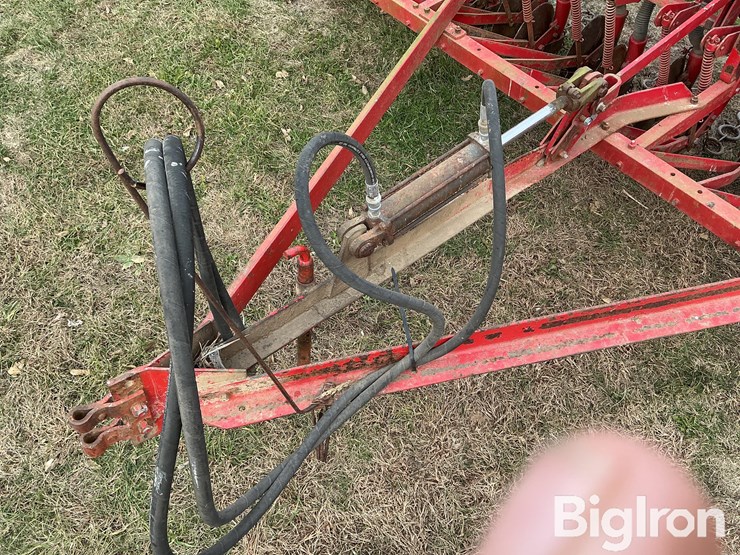 massey-ferguson-33-image-10