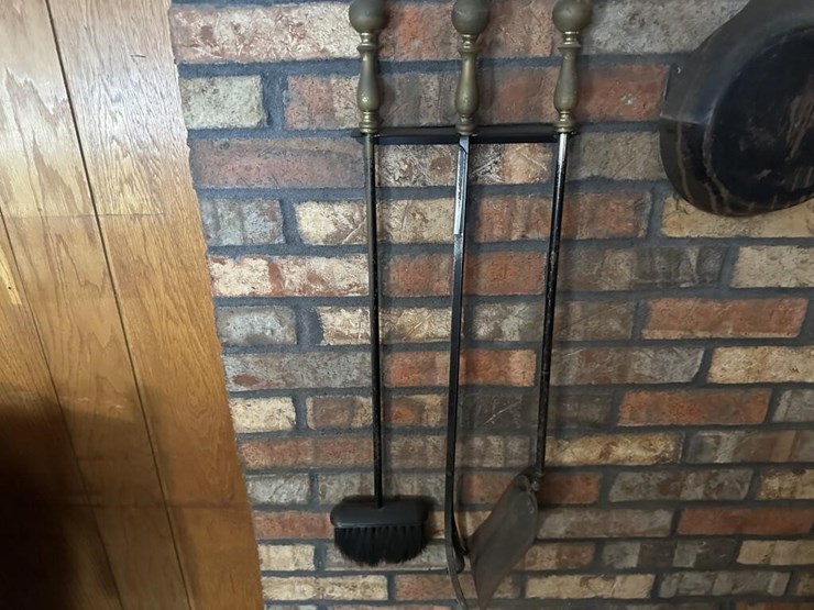 stoneware-fireplace-set-&-tools-image-2