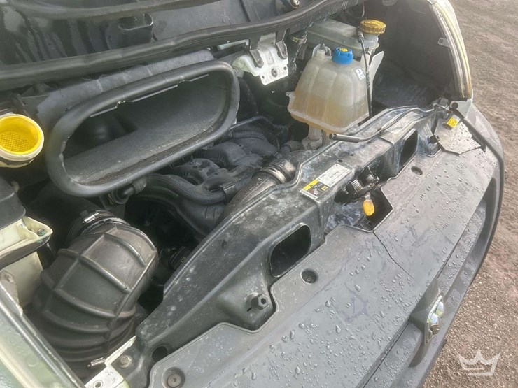 2016-ram-promaster-2500-image-16