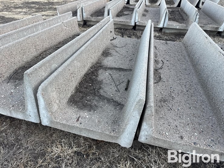 8'-concrete-feed-bunks-image-13