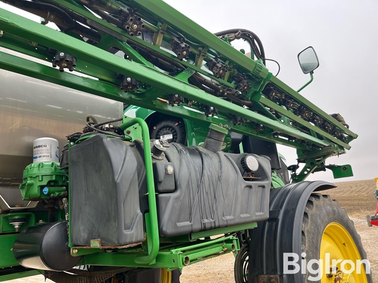 2018-john-deere-r4038-image-17