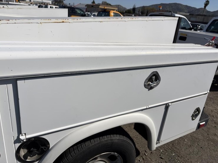 2011-chevrolet-2500-image-21