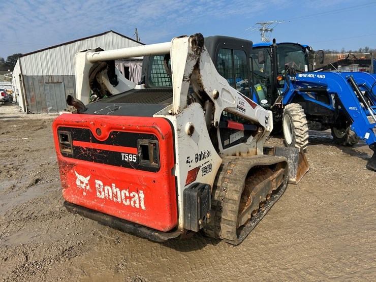 2019-bobcat-t595-image-4