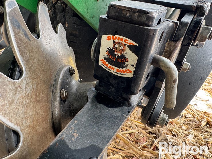 2016-john-deere-1775-image-12