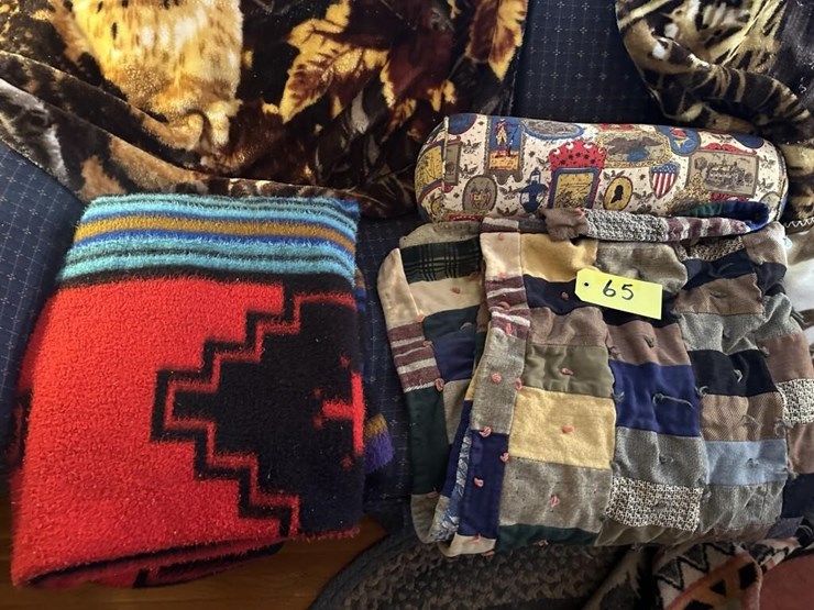 rustic-hunting-blankets-&-pillows-image-6