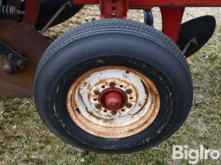 international-720-image-19