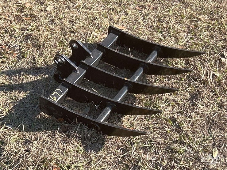 rake-mini-excavator-attachment-image-2