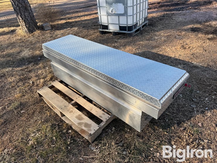 weatherguard-aluminum-toolbox-image-5