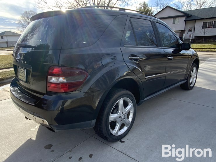 2008-mercedes-benz-ml350-image-18