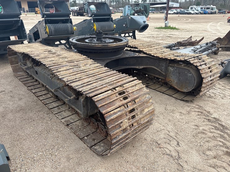 #3579-•-volvo-ec130d-excavator-bottom-image-2