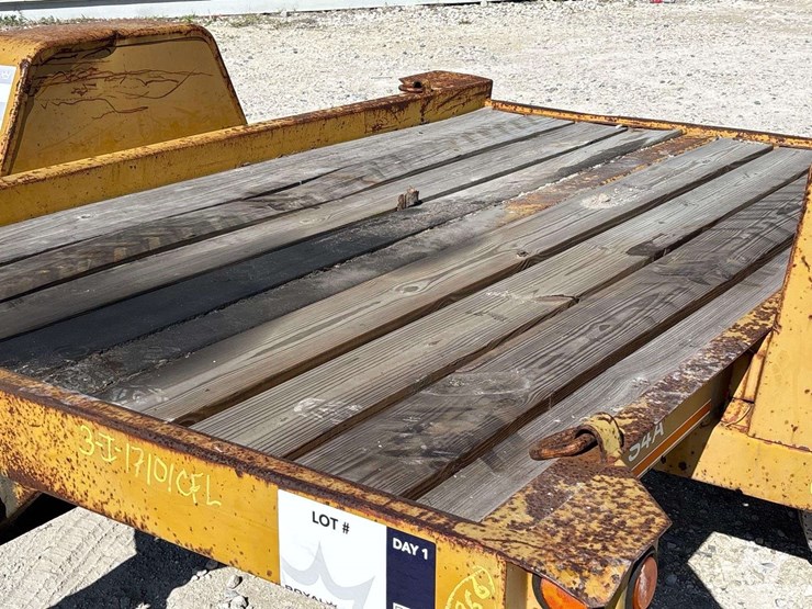 1984-charles-machine-works-s4a-s/a-tilt-deck-trailer-image-8