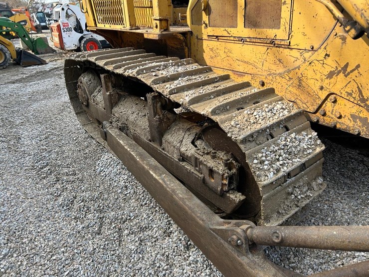 caterpillar-d6c-image-11