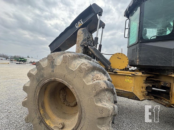 caterpillar-525d-image-11