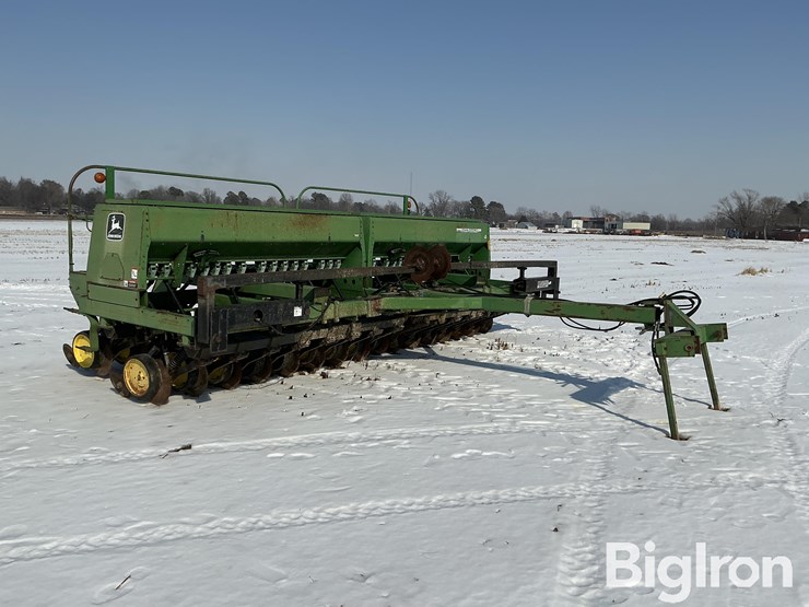 john-deere-750-image-3