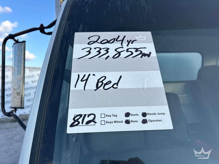 2004-isuzu-npr-image-27