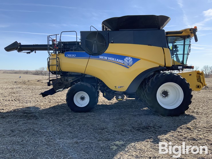 2015-new-holland-cr8.90-image-4