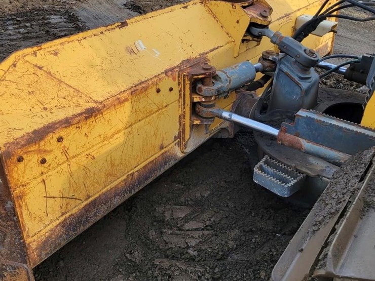 2012-deere-650k-image-9