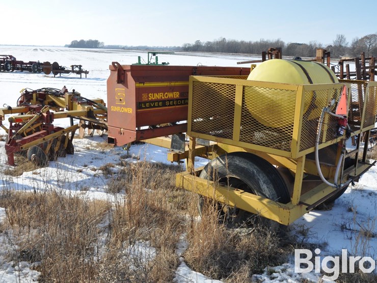 sunflower-9210-3-pt-levee-plow-w/-seeder-&-packer-image-6