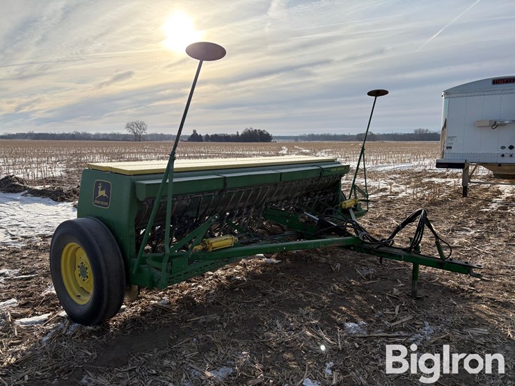 john-deere-8300-image-3