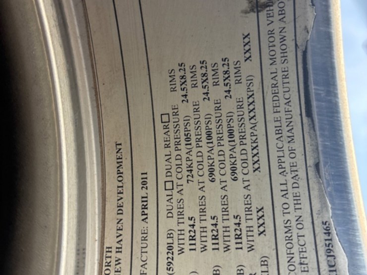 2012-kenworth-t800-image-17