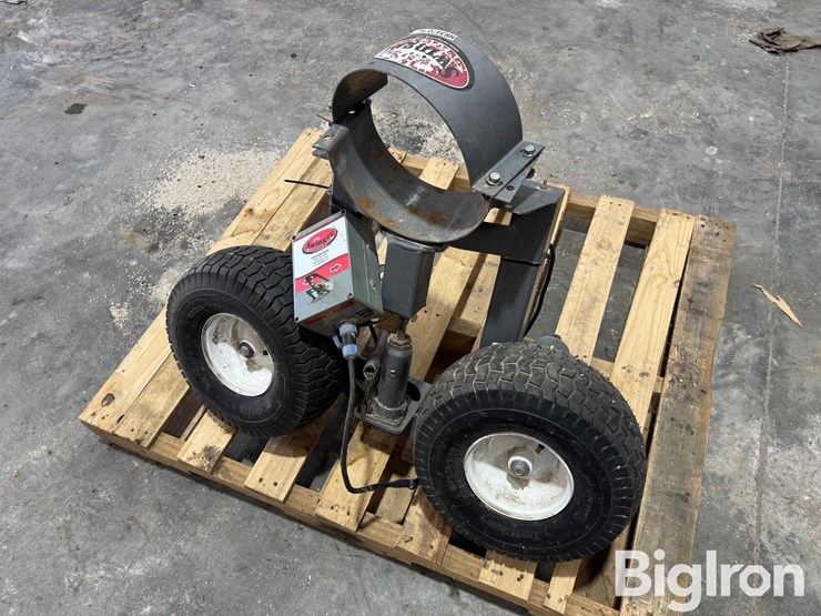 swinger-gen-ii-remote-controlled-swing-hopper-mover-auger-hopper-assist-image-1