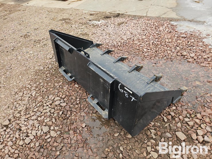 skid-steer-bucket-w/teeth-image-5