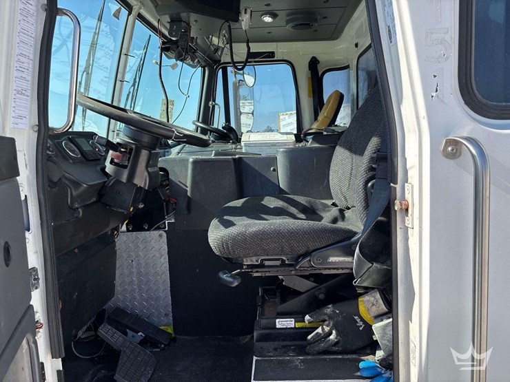 2016-autocar-xpeditor-image-37