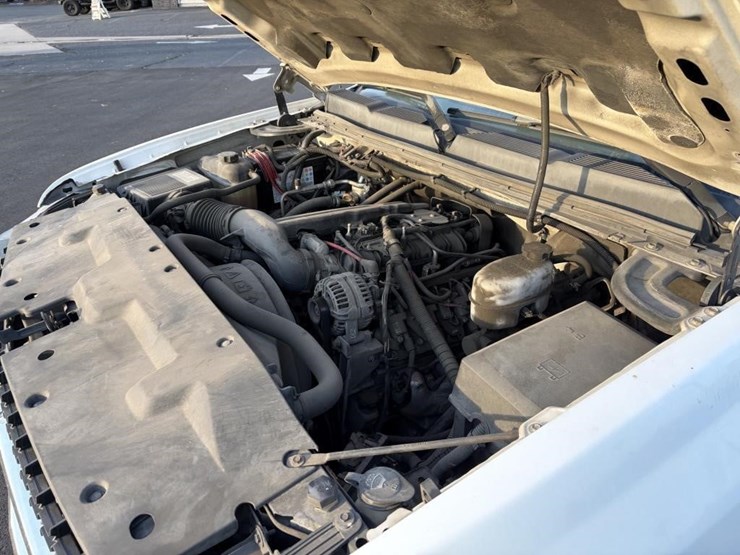 2008-chevrolet-3500-image-6