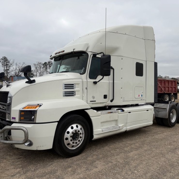 #227 • 2020 MACK ANTHEM