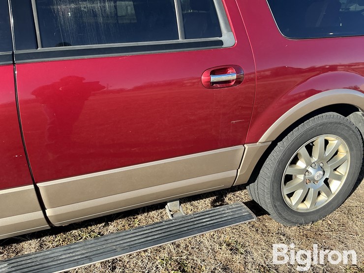 2014-ford-expedition-image-16