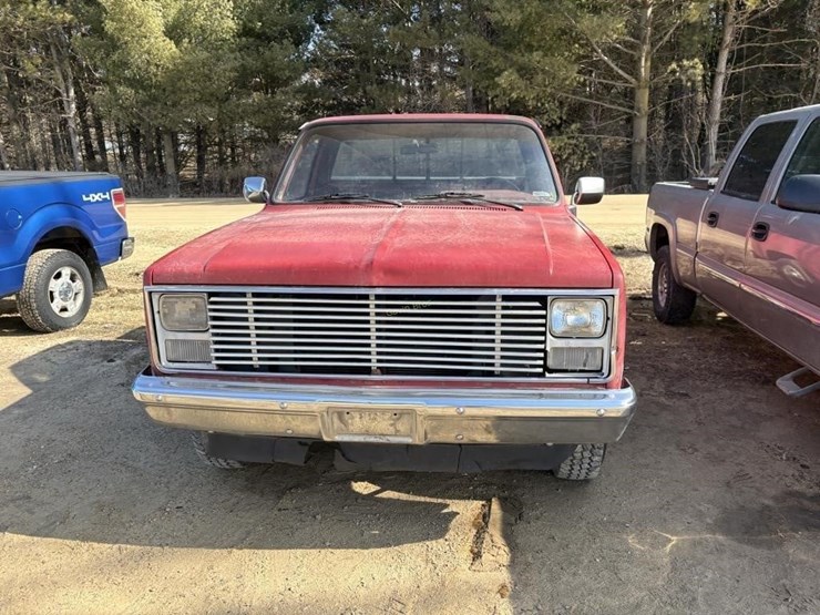 1986-chevrolet-2500-image-2