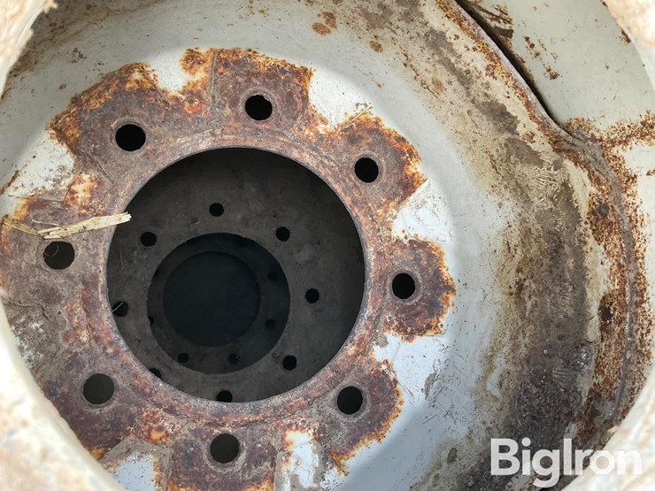 11-24.5-tires-image-12