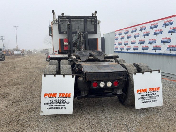 2015-western-star-4900sb-image-6