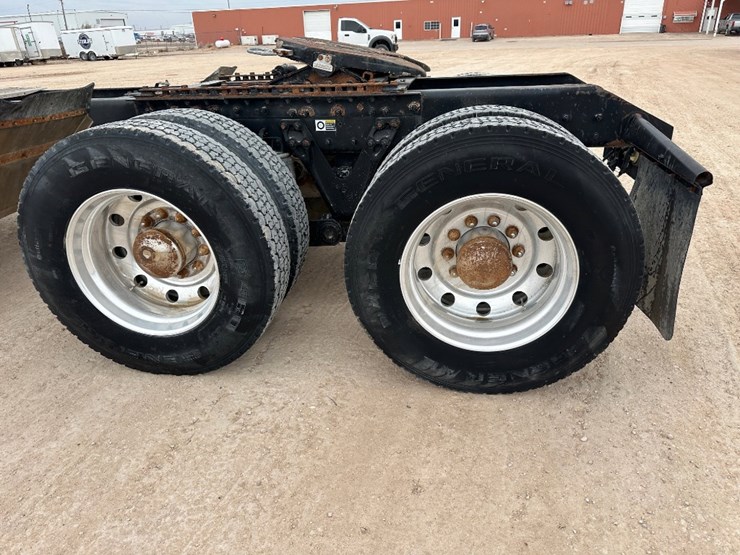 2009-kenworth-t800-image-6