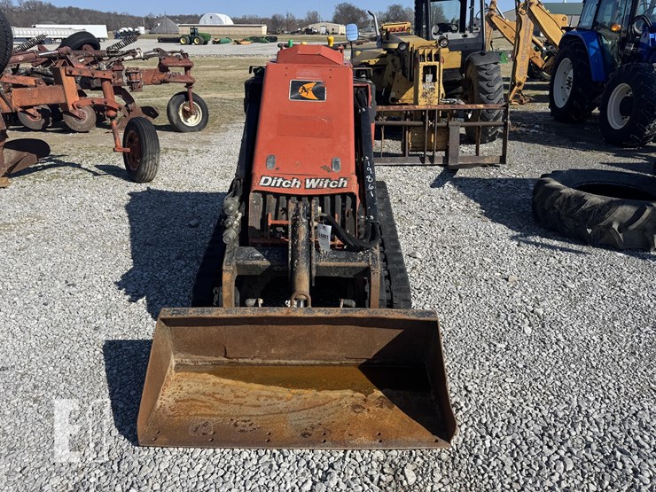 ditch-witch-sk800-image-2