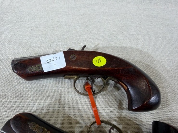 #200-•-pair-of-derringer-pistols-image-8