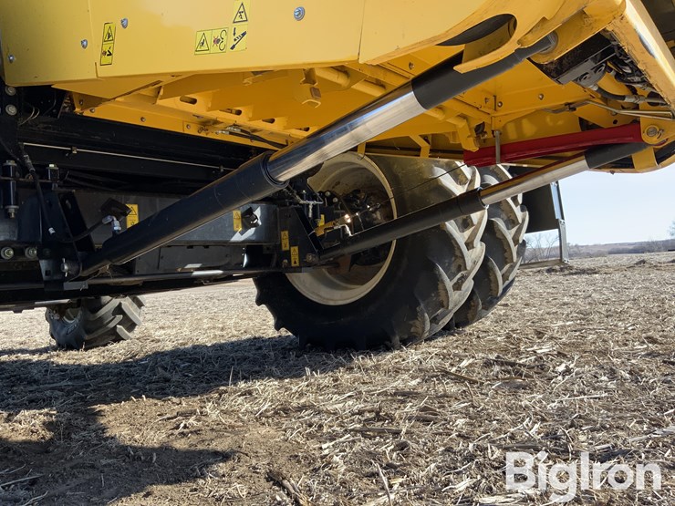 2015-new-holland-cr8.90-image-15