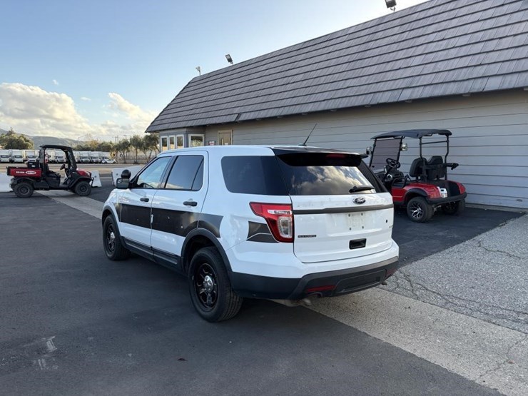 2014-ford-explorer-image-4