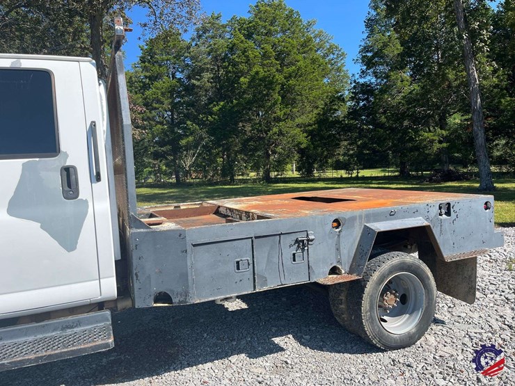 2007-gmc-c5500-flatbed-truck-image-22