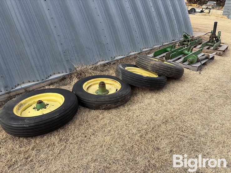 john-deere-1770-wheels-&-drive-frames-image-1