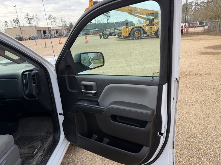 2017-gmc-1500-image-10