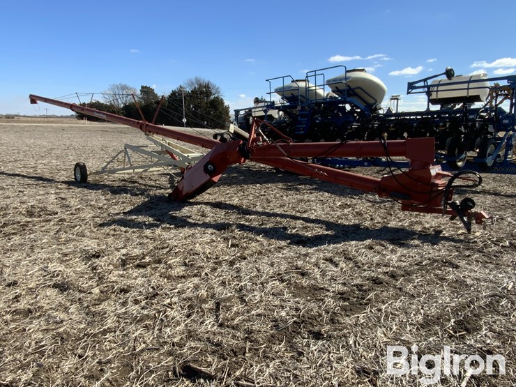 buhler-farm-king-1070-image-3