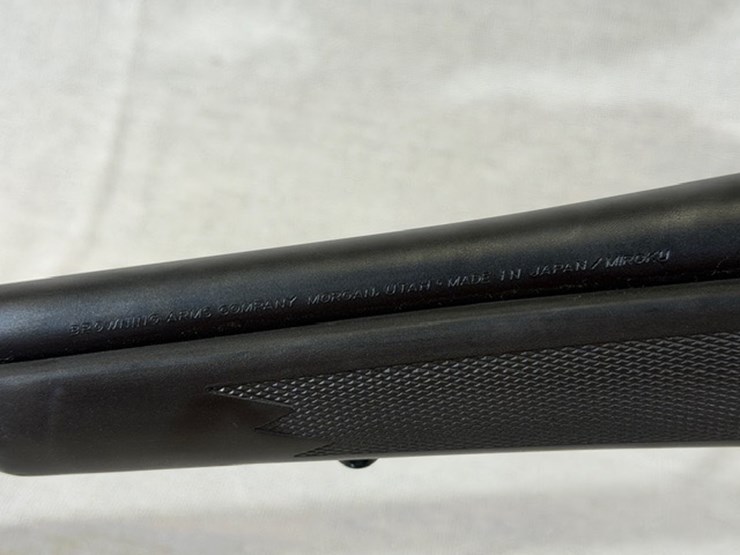 #215-•-browning-a-bolt-rifle-image-7