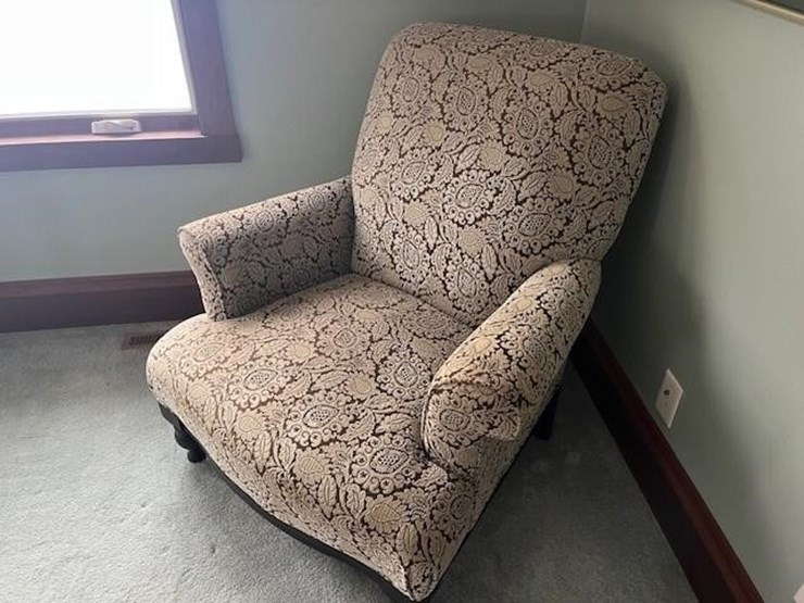 dining-chair-image-4