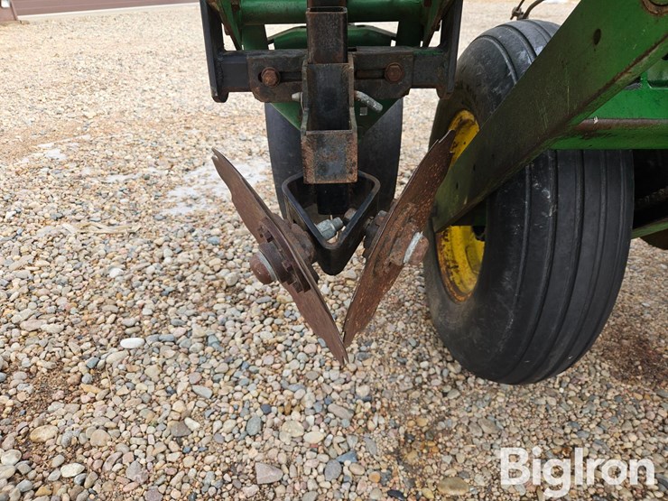 john-deere-7200-image-18