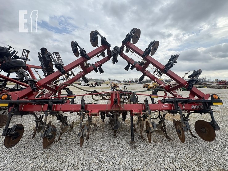 case-ih-5300-image-2